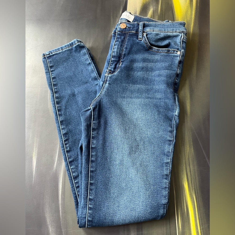 Nicole Miller High-Rise Skinny Jeans – Size 8 – 26.5” Inseam